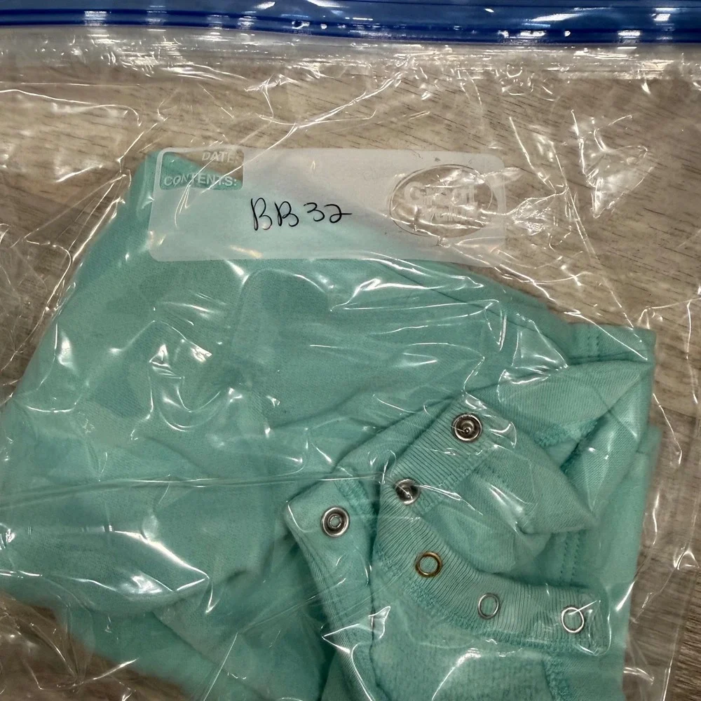 Baby GAP Aqua Blue Fleece Bear Logo Romper Short Sleeve 0-3 Months BB32